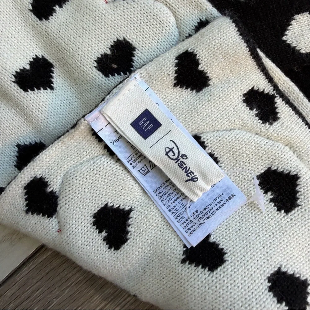 GapKids | Disney Mickey Mouse reversible scarf